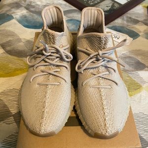 YEZZY BOOST 350 SIZE 10